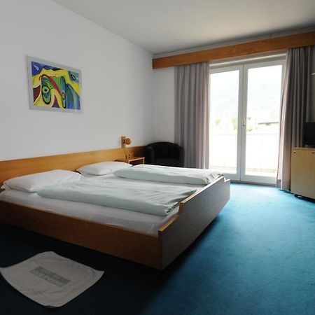 Hotel-Restaurant-Pizzeria Goldrainerhof Екстериор снимка