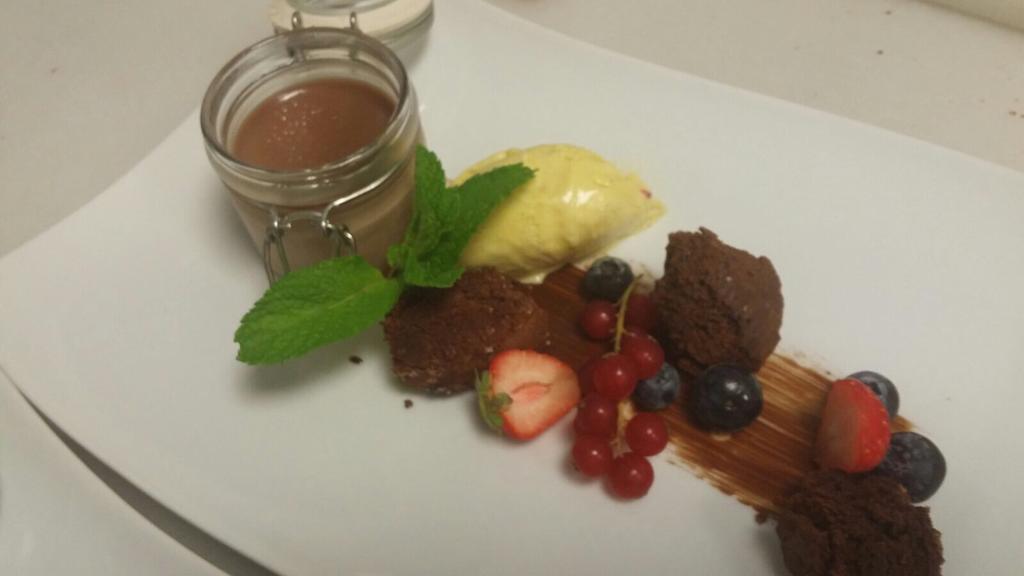 Hotel-Restaurant-Pizzeria Goldrainerhof Екстериор снимка